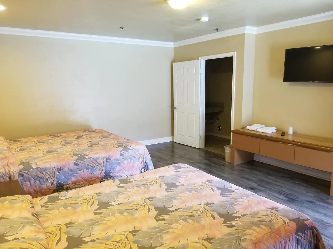 Welcome Inn & Suites Anaheim Motel